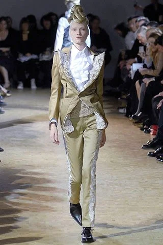 Look 18